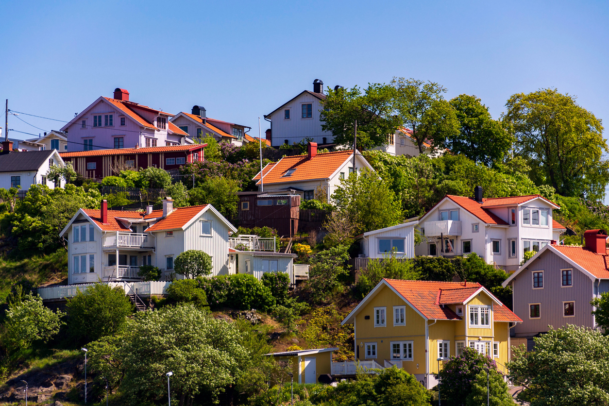 iStock-2217623971_hus.jpg